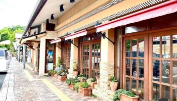 ぱんろ〜ど しらとりの郷店 - 羽曳野市