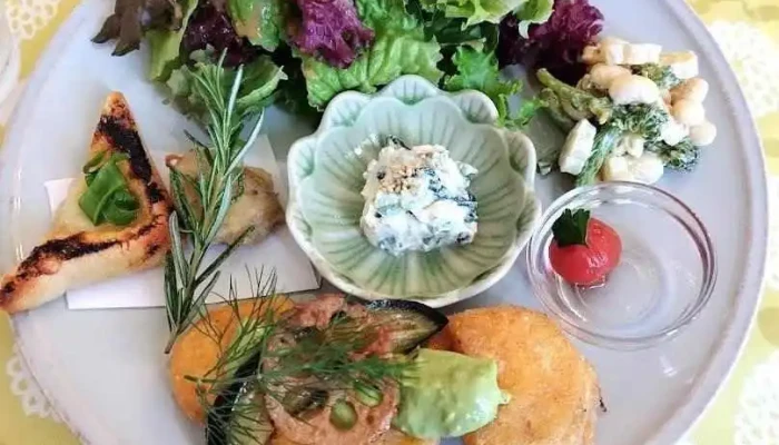 B＆h 新鮮野菜の創作料理 - 丹波篠山市
