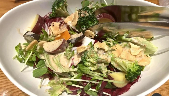 Farmers Cafe And Grill奈良食堂 Leaves サラダ - 橿原市
