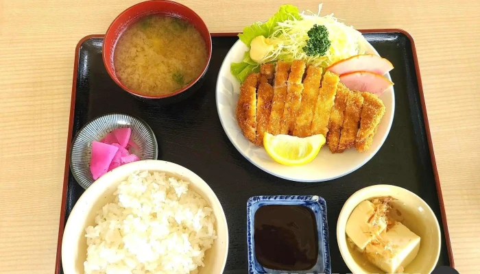 お食事処三輪 -  豚カツ - 桜井市