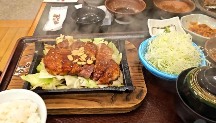 こだわりとんかつ かつ榮 御殿場店 -  ウナギ - 御殿場市