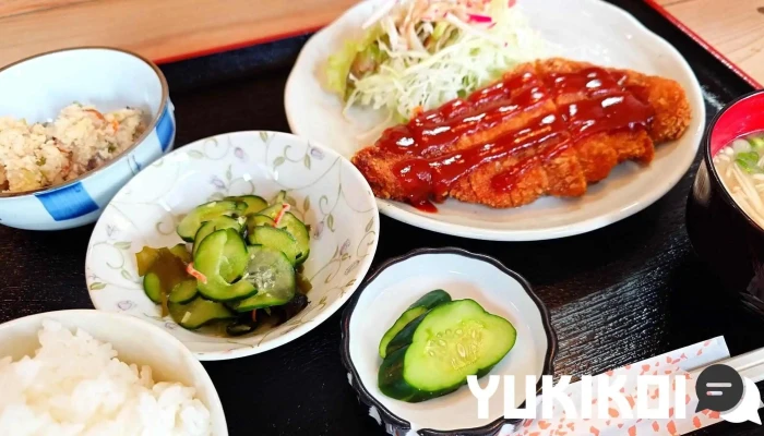 さかね食堂 -  豚カツ - 浜田市