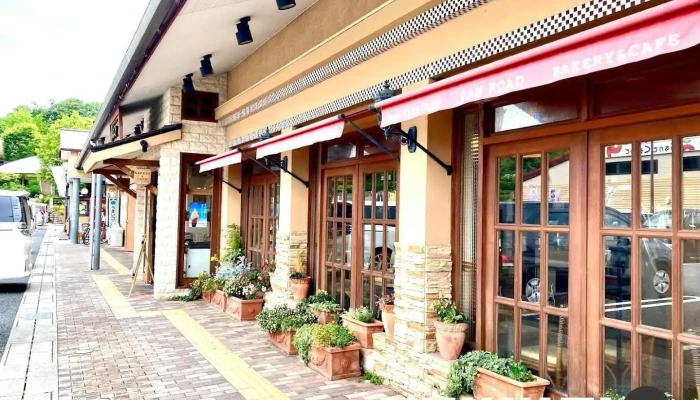 ぱんろ〜ど しらとりの郷店 - 羽曳野市