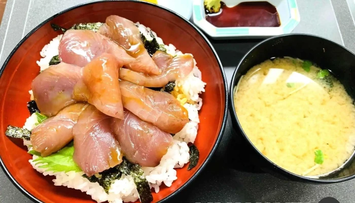 めしや脇田丸 伊津部店 -  丼物 - 奄美市