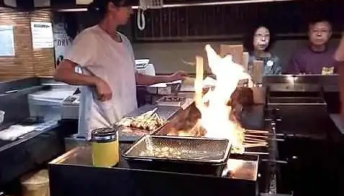 やきとりの名門秋吉 羽咋店 -  動画 - 羽咋市