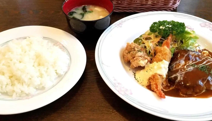 クチィーナ -  口コミ - 錦町