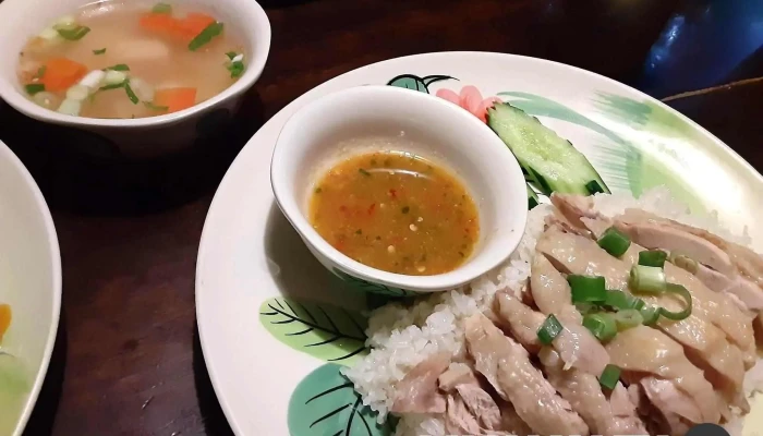 タイのごはんバリのごはん 熱帯食堂 枚方店 海南鶏飯 - 枚方市