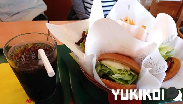 モスバーガー 新庄店 -  料理飲み物 - 新庄市