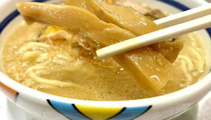 人類みな麺類と日本料理湯木 -  動画 - 京都市