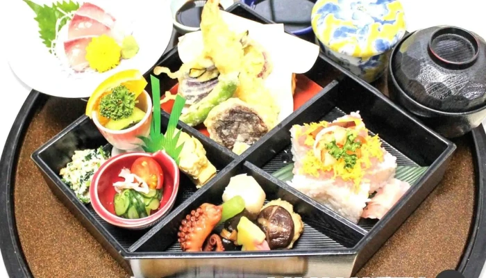 割烹こうもり和食処花水木 懐石 - 下松市