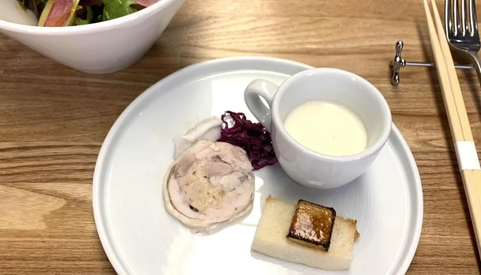和モダン Bistro Calme -  Instagram - 見附市