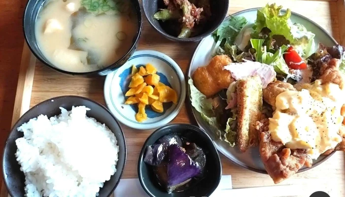 肴とお酒 どれみ -  味噌汁 - 姫路市