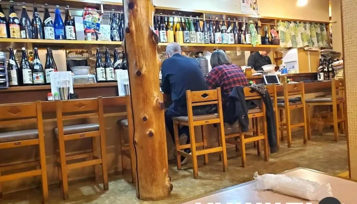 若鳥 大門店 - 四国中央市