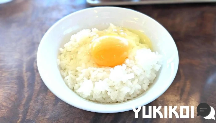 讃岐らぁ麺 伊吹いりこセンター -  卵かけご飯 - 観音寺市