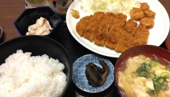 飯田食堂 - 川本町