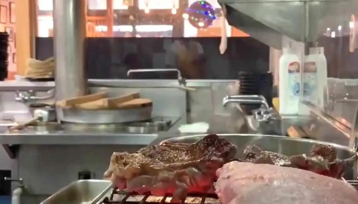 鴨料理と十割蕎麦 かもん 新庄駅本店 鴨のお肉屋さん 雰囲気 - 新庄市